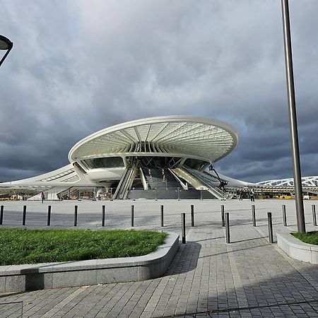 Hotel Le Terminus Монс Экстерьер фото
