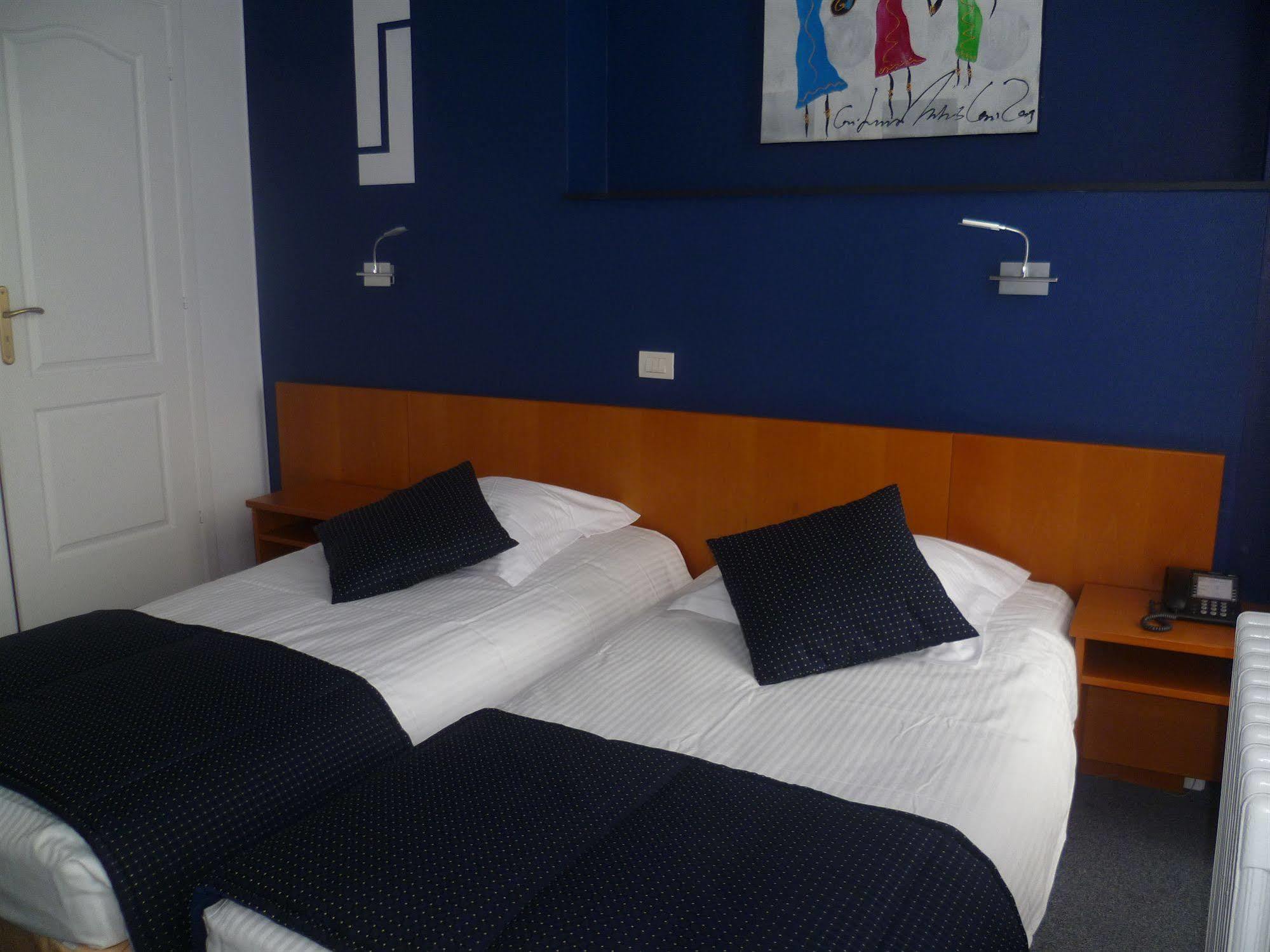 Hotel Le Terminus Монс Экстерьер фото